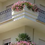 Luciana Otel 2*
