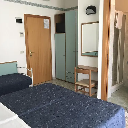 Luciana Hotel 2*